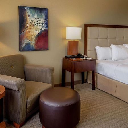 Doubletree By Hilton St. Louis At Westport Hotel Maryland Heights Exterior photo