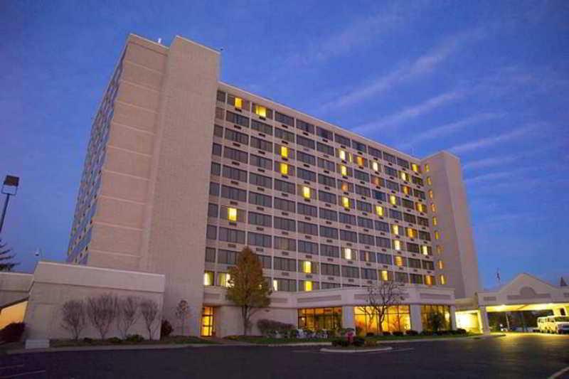 Doubletree By Hilton St. Louis At Westport Hotel Maryland Heights Exterior photo